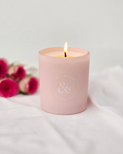 Parisienne Rose 'Classic' candle 300g