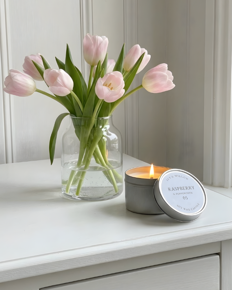 RASPBERRY silver mini tin 125g with blossom flowers in a vase