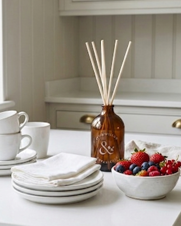 SUMMER Rhubarb & Berries - Reed Diffuser